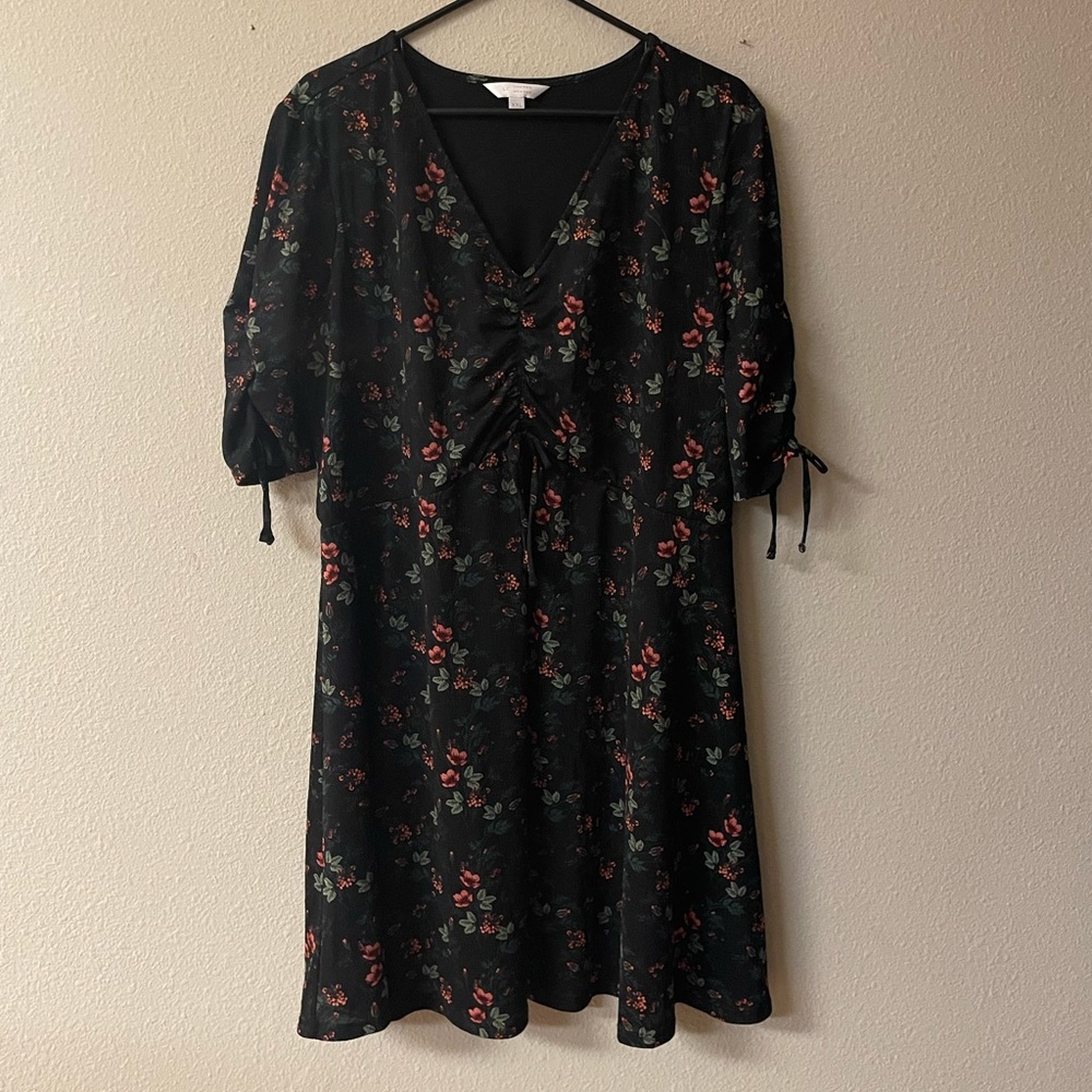 Lauren Conrad - black floral ruffle hem cinch dress